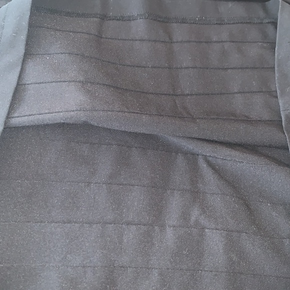 Gently Loved Layered Stretch Skirt by Larry Levine Petite - Picture 5 of 5